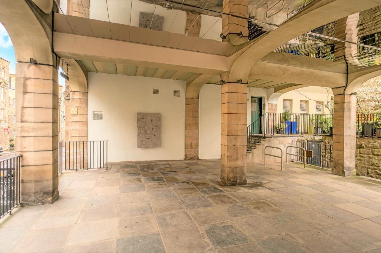 Charming Old Town 2 Bed Apt, 2Mins From Royal Mile Эдинбург Экстерьер фото