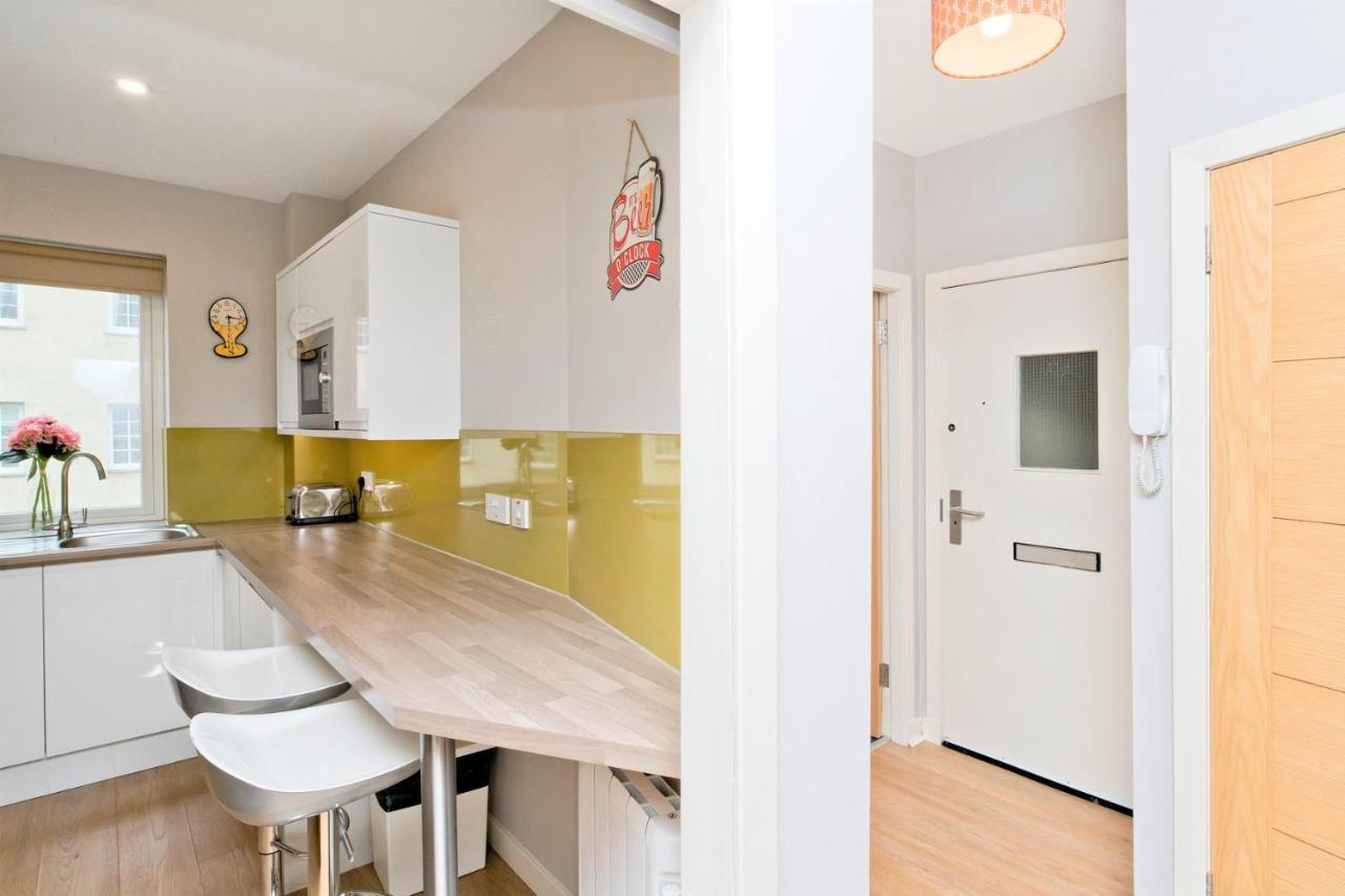 Charming Old Town 2 Bed Apt, 2Mins From Royal Mile Эдинбург Экстерьер фото