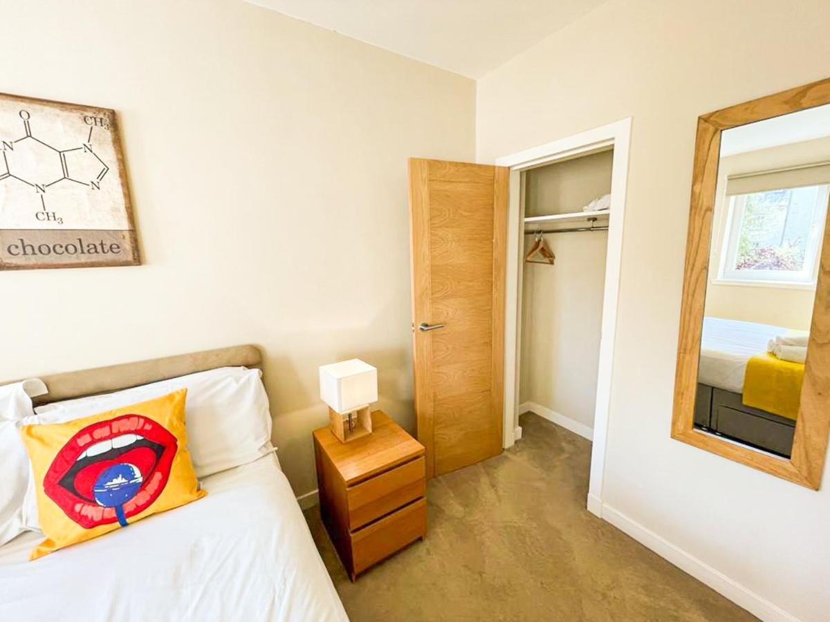 Charming Old Town 2 Bed Apt, 2Mins From Royal Mile Эдинбург Экстерьер фото
